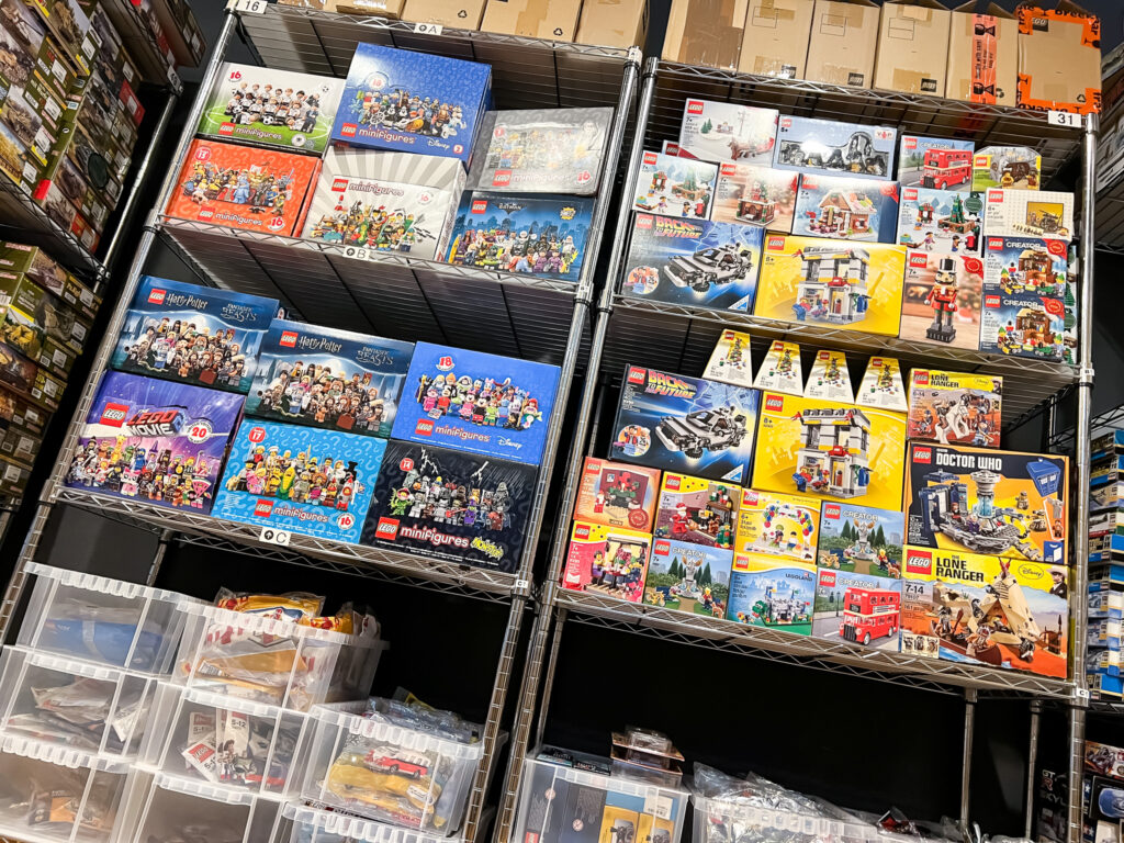 北海道夕張市より、ミニフィギュアシリーズなどのレゴブロックを買取させていただきました！