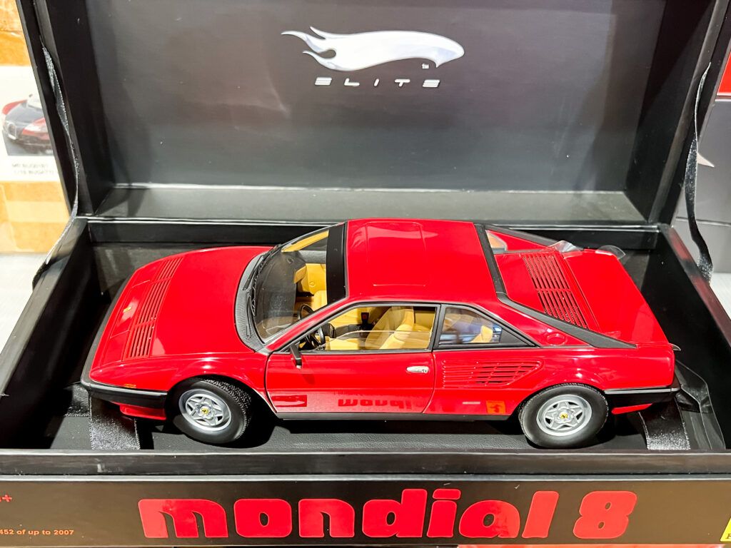 ミニチャンプス エリート 1/18 フェラーリ モンディアル8 ミニカー買取